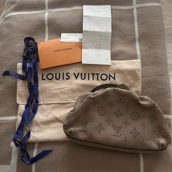 Louis Vuitton Scala Mini Pouch/Cross-Body - Grey Perforated Calf Leather - Picture 8 of 10